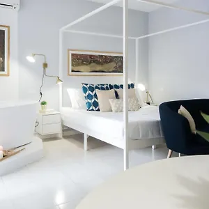  Appartamento Glamorous Flat With Jacuzzi, King Size Bed And Small Balcony